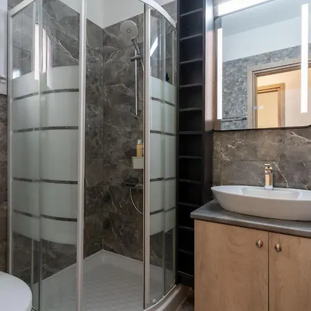 1br Near In Neapolis